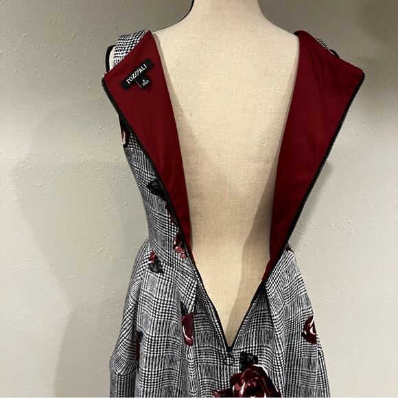 Sleeveless floral dress - Picture 6 of 14